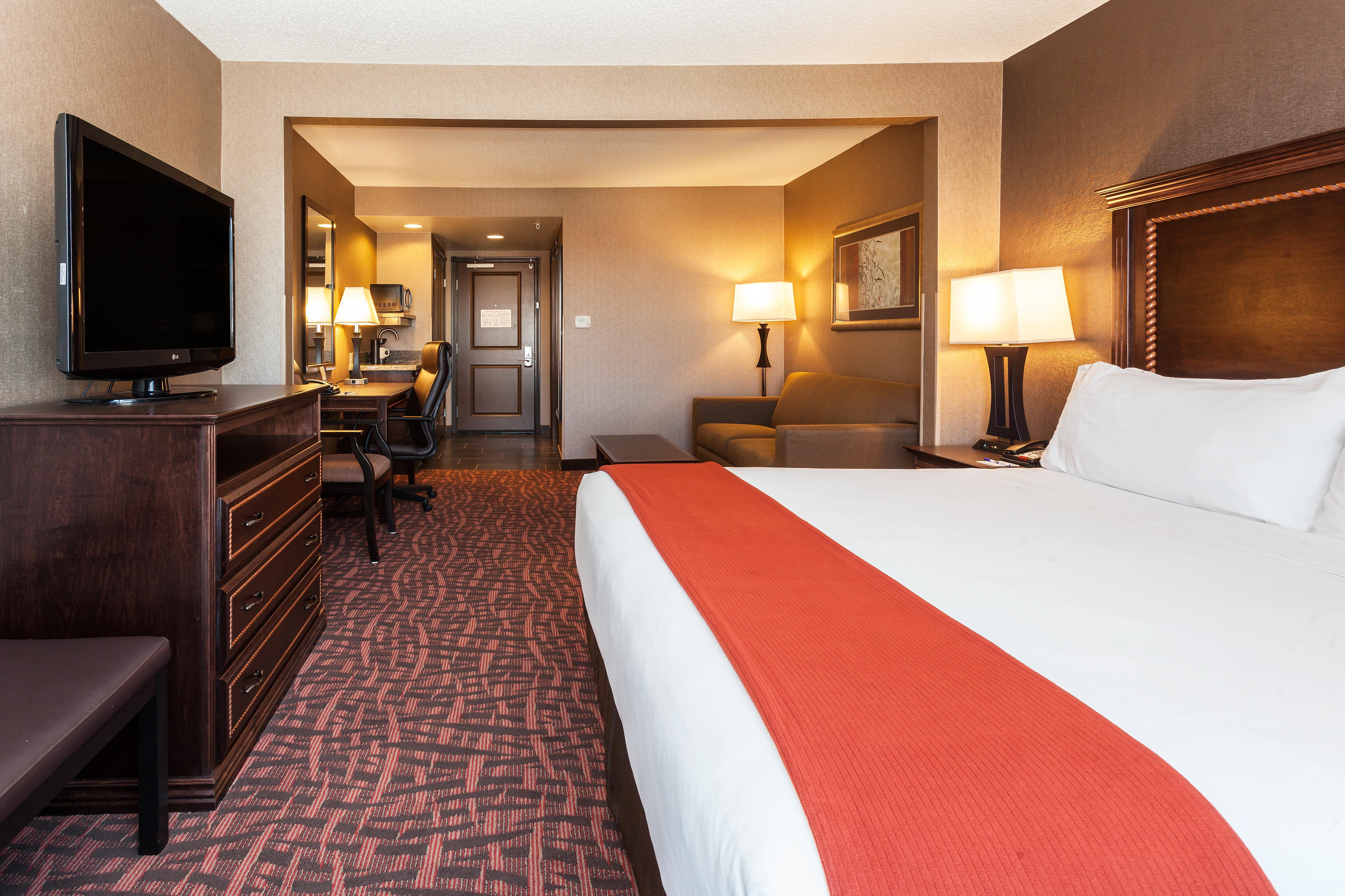 Holiday Inn Express Hotel & Suites Cheyenne By Ihg Exterior photo