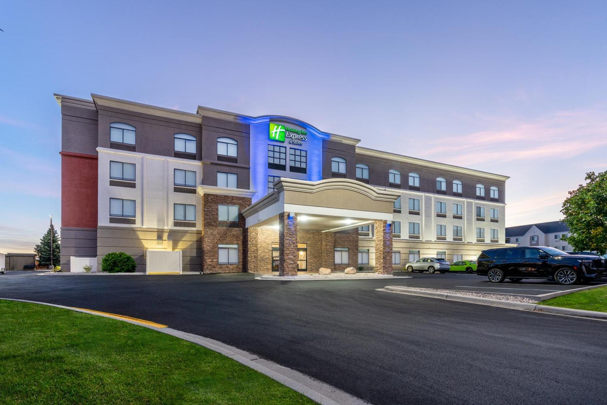 Holiday Inn Express Hotel & Suites Cheyenne By Ihg Exterior photo