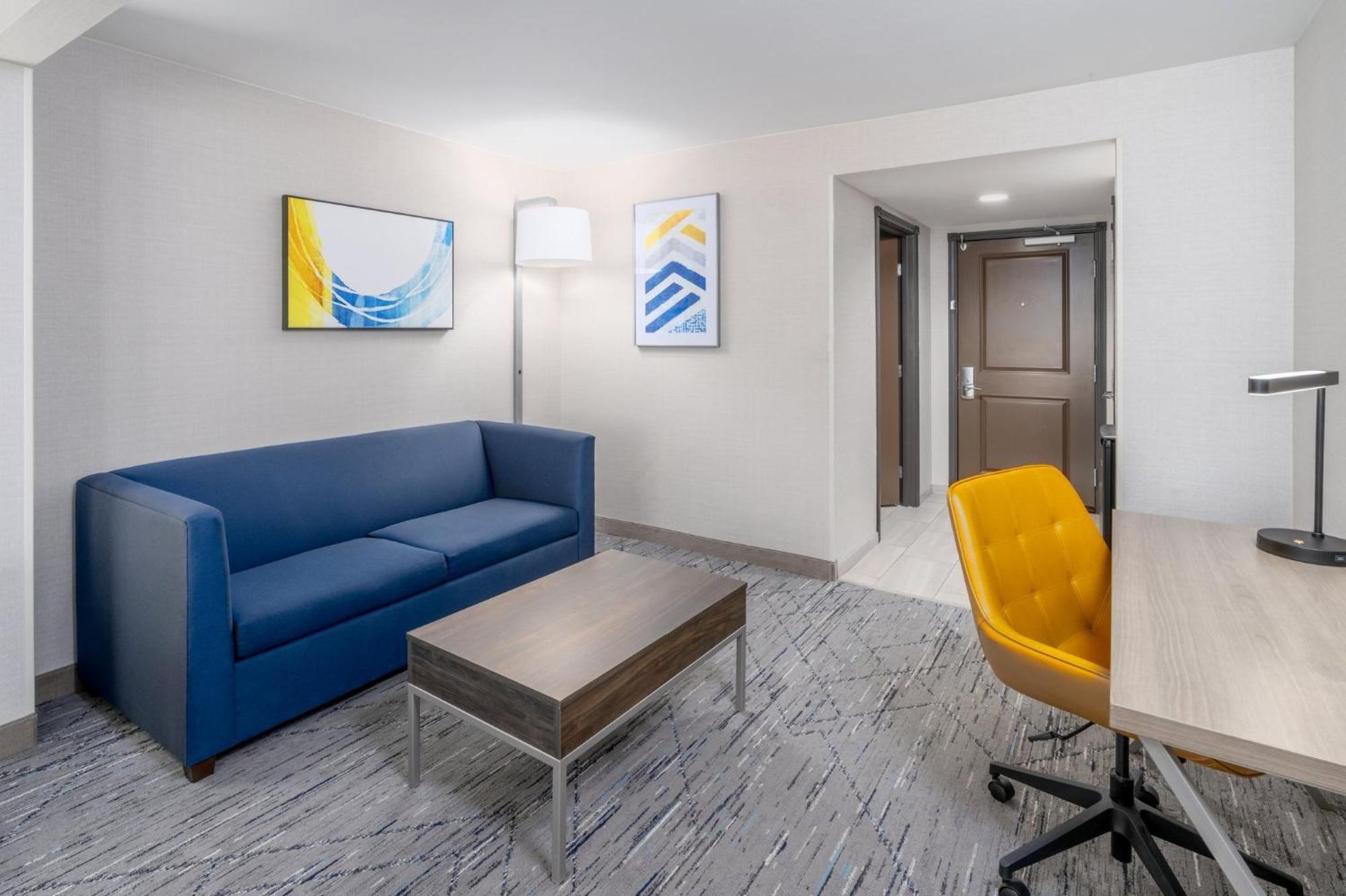 Holiday Inn Express Hotel & Suites Cheyenne By Ihg Exterior photo