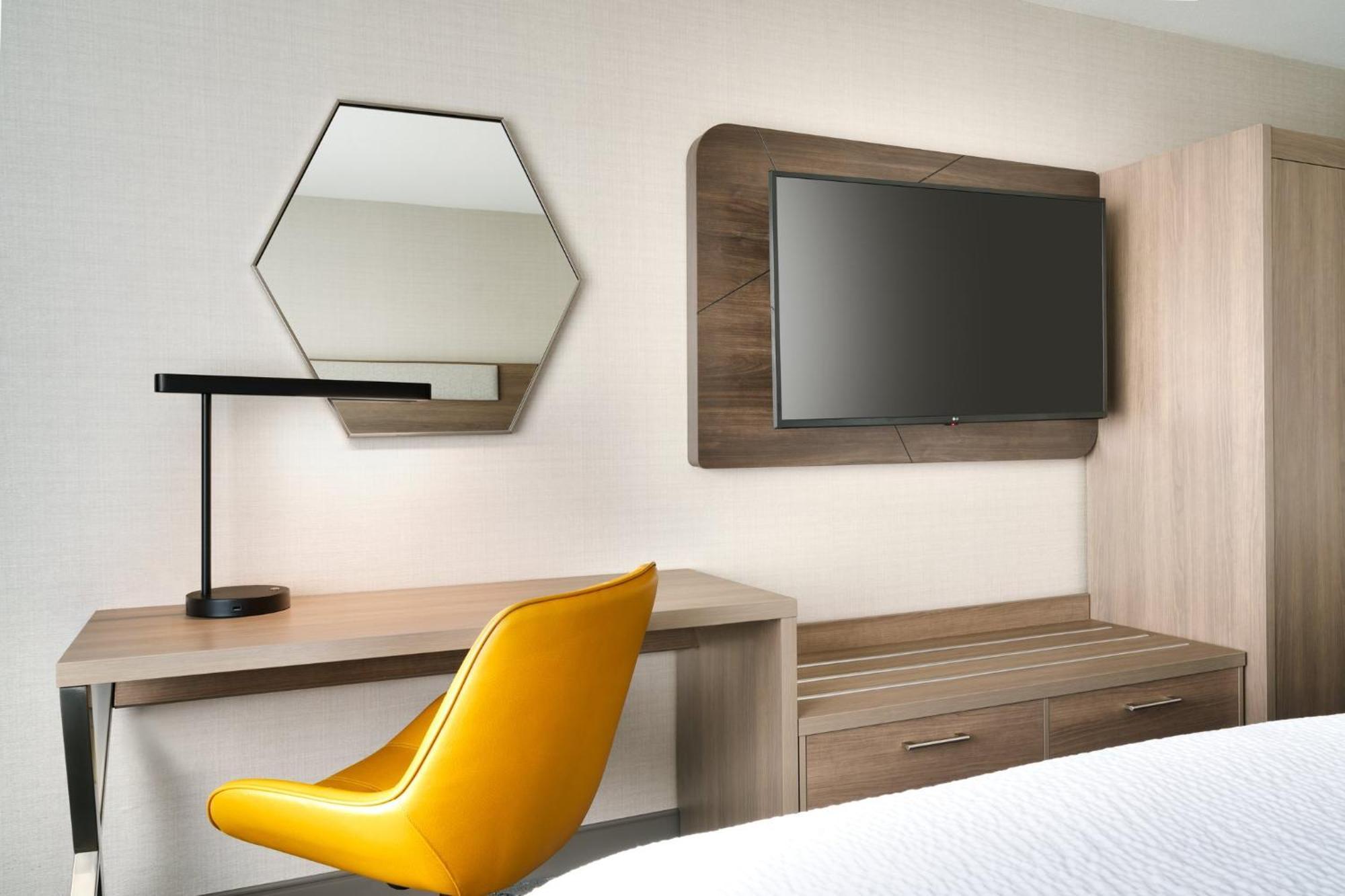 Holiday Inn Express Hotel & Suites Cheyenne By Ihg Exterior photo